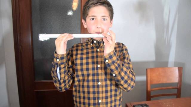 flauta de caña para niños