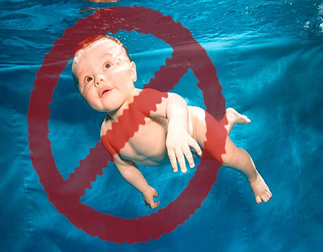 Algunos riesgos de natación para bebés