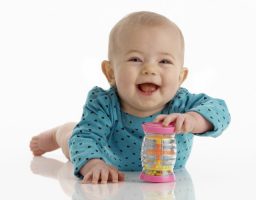 jugar con un bebé de 4 meses