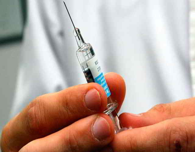 dosis de la Vacuna antimeningocócica