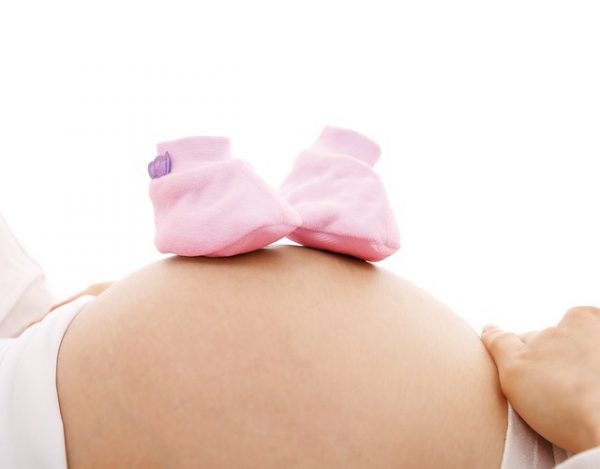 Flujo en el embarazo, causas y tratamientos