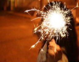 Peligros de los fuegos artificiales para los niños