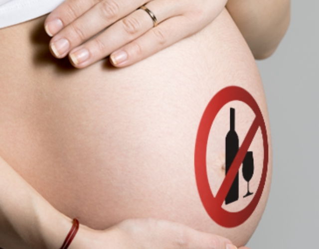 ¿Por qué es peligroso el alcohol durante el embarazo