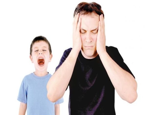 Cómo manejar los gritos de los niños