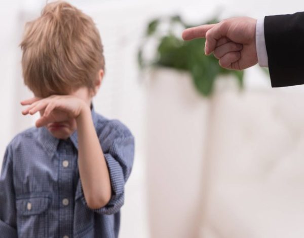 Abuso emocional de padres a hijos 2