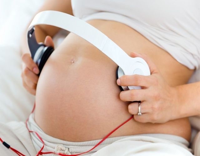 Método de estimulación prenatal con musica Firstart