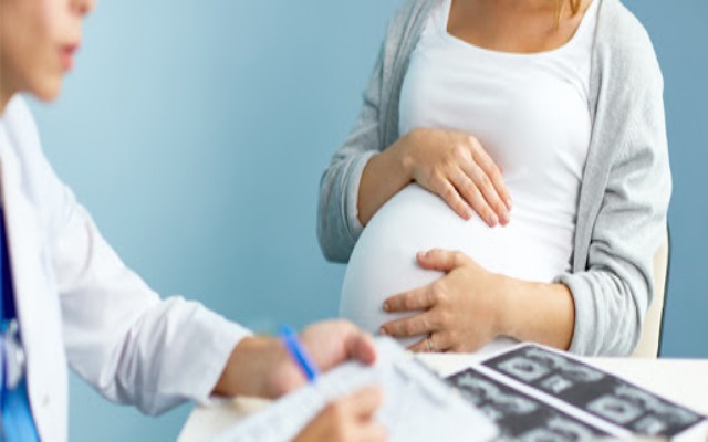 Ensayos clínicos con mujeres embarazadas 