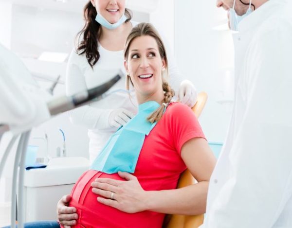 Cuidados de las encías en tiempo de embarazo