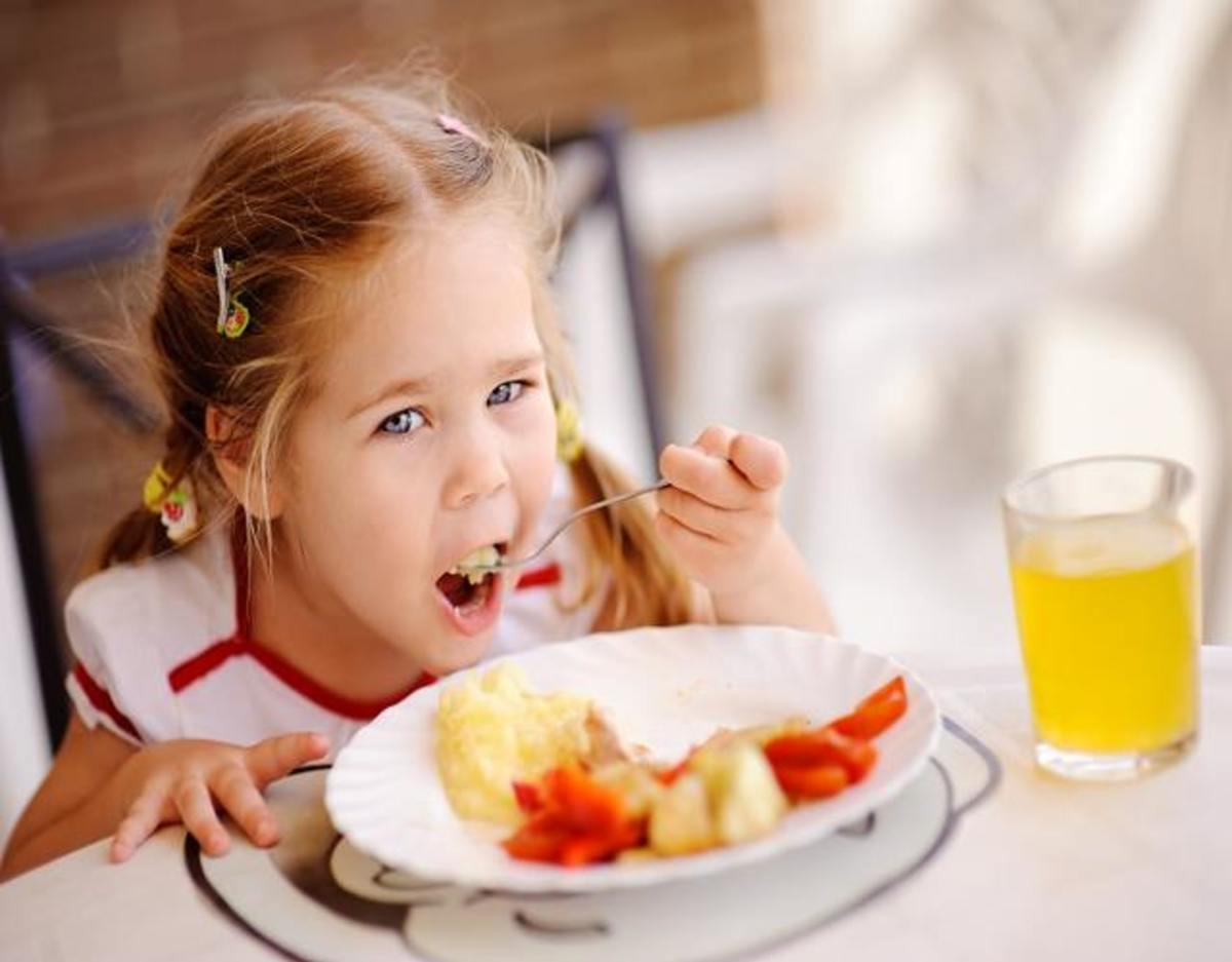 Como Enseñar A Los Niños A Utilizar Los Cubiertos