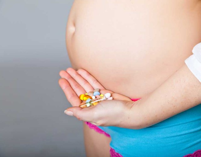 Tomar antiinflamatorios en el embarazo es riesgo de aborto
